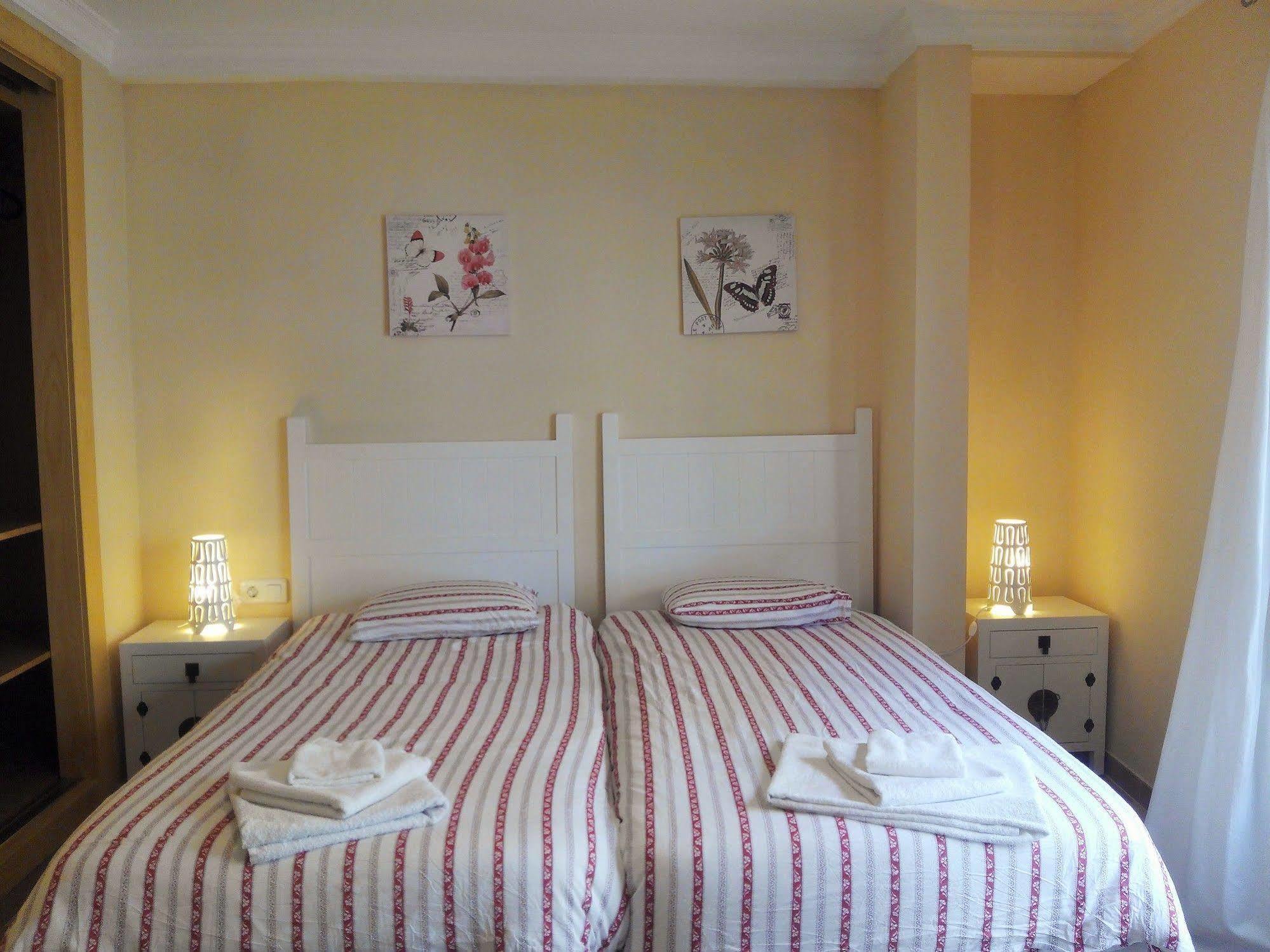 Apartamentos Decada Malaga Ngoại thất bức ảnh